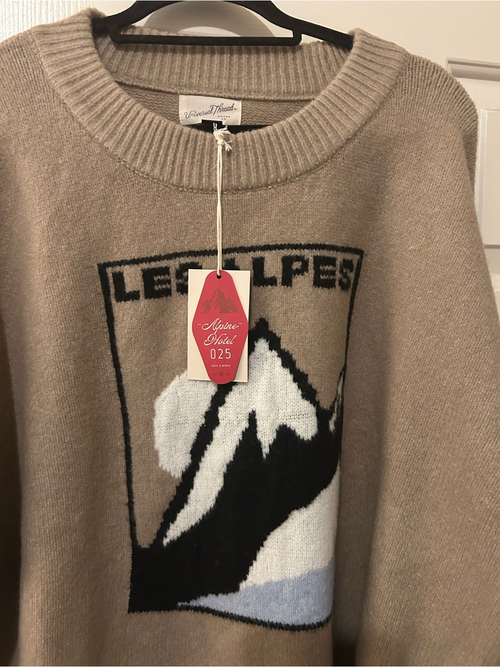 Universal Thread Beige Crewneck Sweater with Mountain Graphic